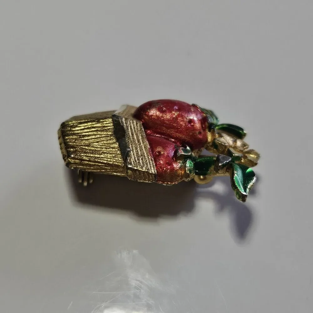 Unbranded vintage gold